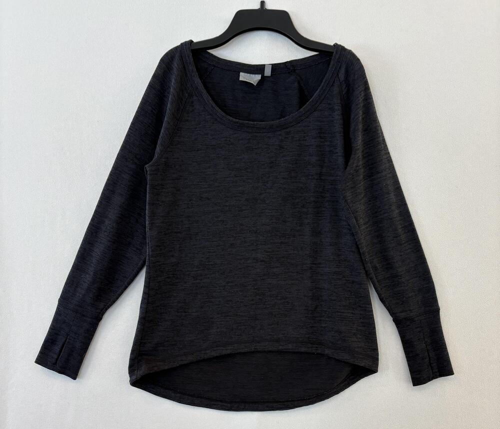 Athleta Shirt Womens Medium Gray Long Sleeve Scoop Neck High Low Hem Athletic